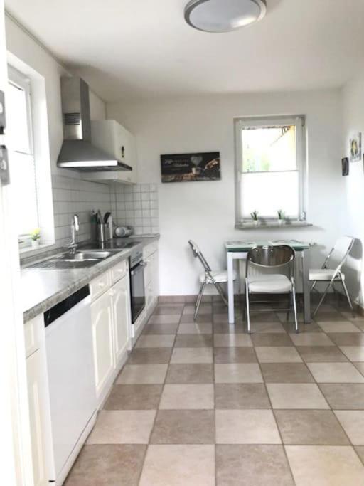 Komfortables Einzelhaus Mit Garten Halstenbek Exterior foto
